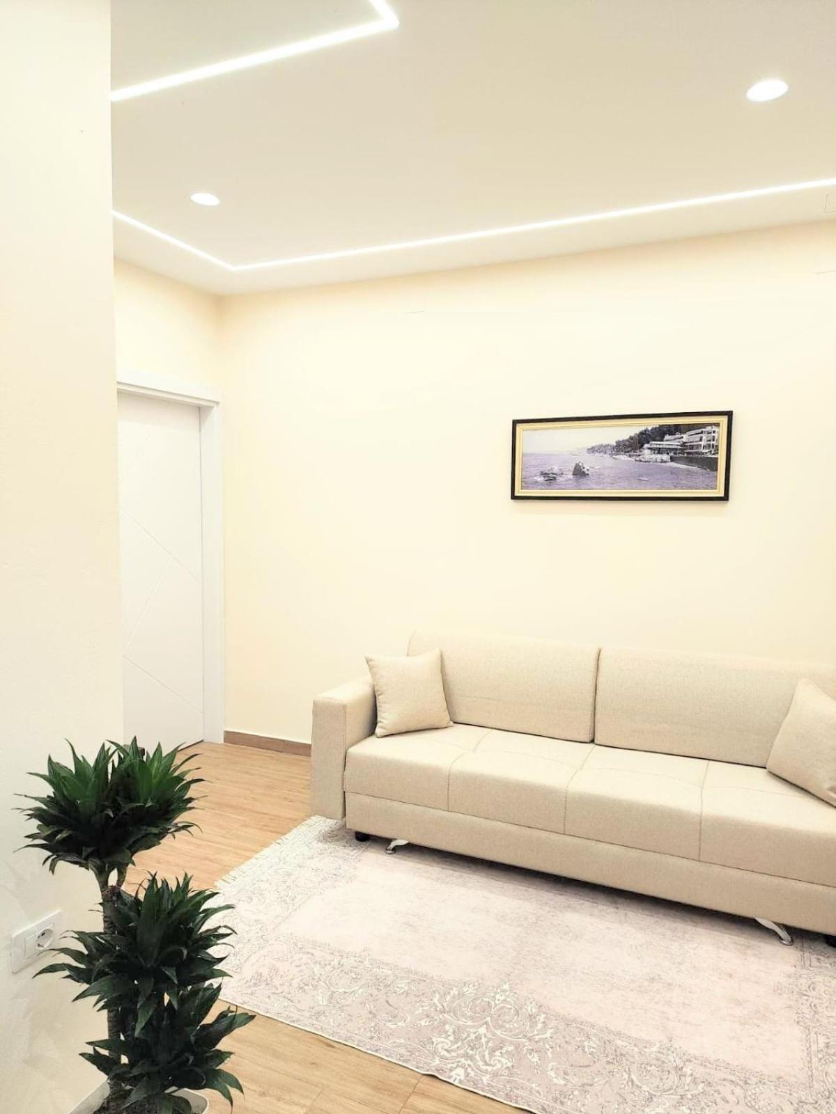 New Apartment Close To Sea And Downtown Vlore Luaran gambar