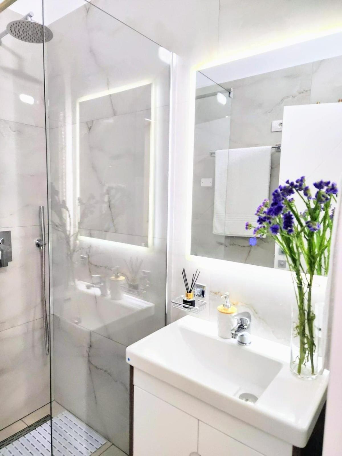 New Apartment Close To Sea And Downtown Vlore Luaran gambar