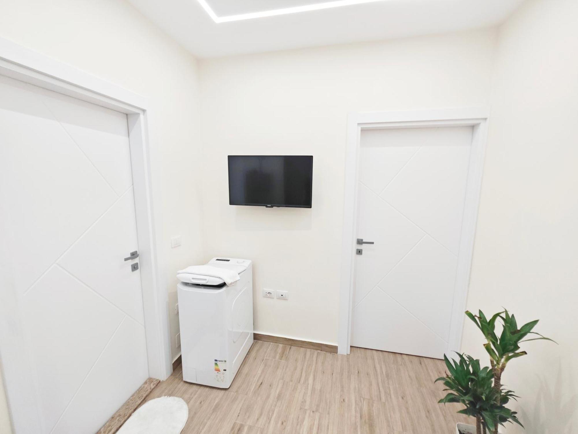 New Apartment Close To Sea And Downtown Vlore Luaran gambar